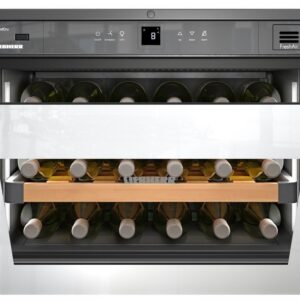 Vitrina de vinuri incorporabila Liebherr GrandCru WKEgw 582 18 sticle Super Silent usa sticla clasa G montare sub blat alb